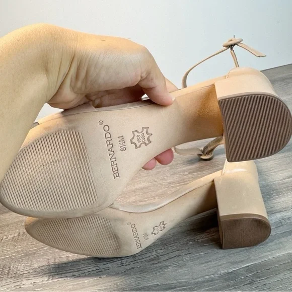Bernardo Belinda Tan Block Heel Sandals with Ankle Strap size 8.5 $198 - Picture 10 of 11
